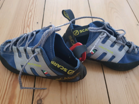 scarpa vantage climbing shoes